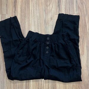 Black Button-Front Pants Flowy with Ankle style